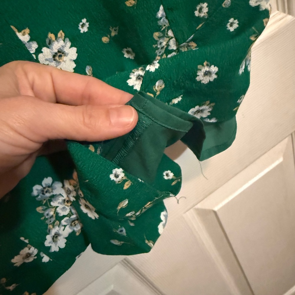 LOFT Emerald Floral Romper - Picture 9 of 9